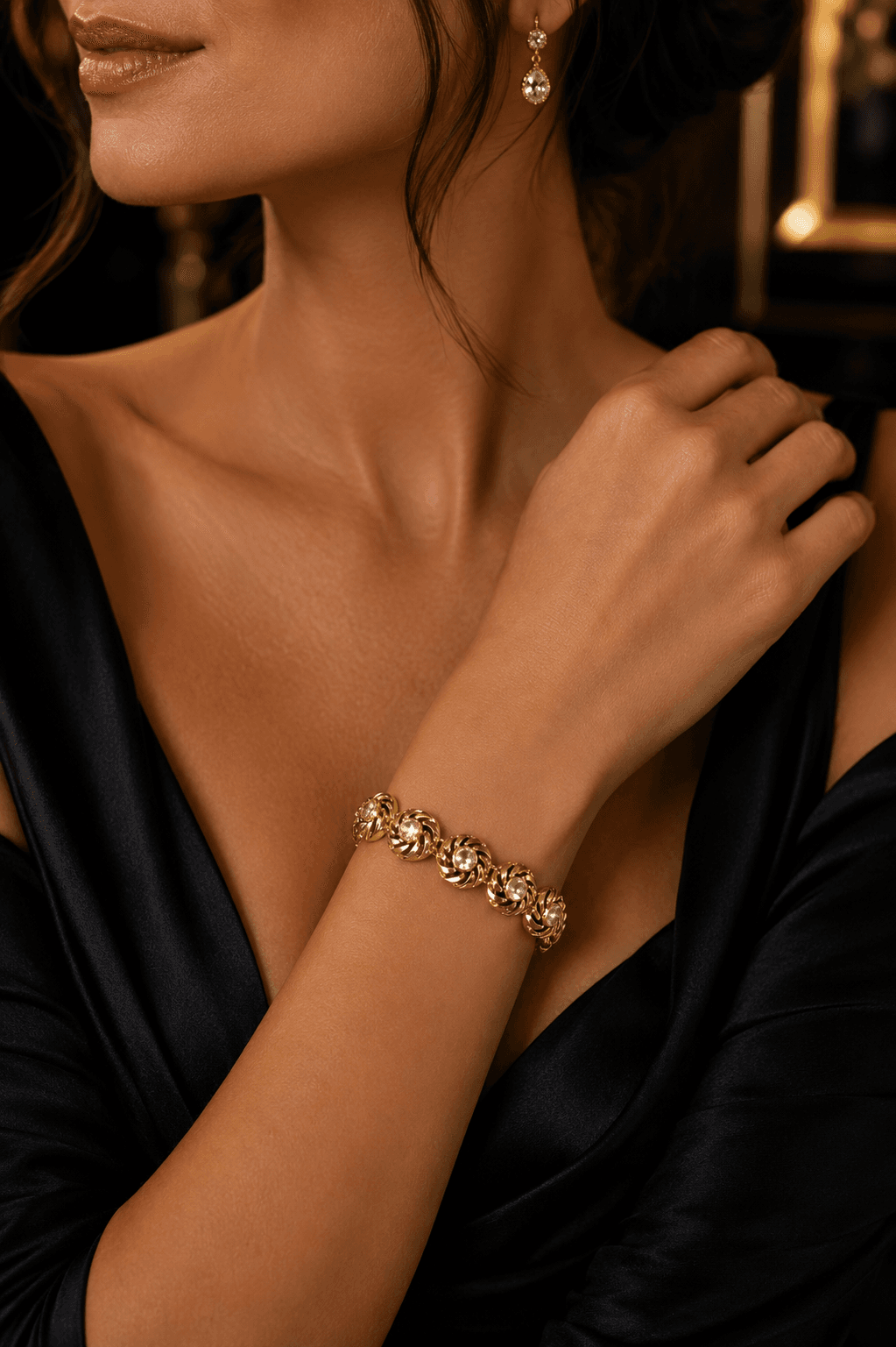 Bracelet Spirale Topaze Blanche en Or 24 Carats – Image 2